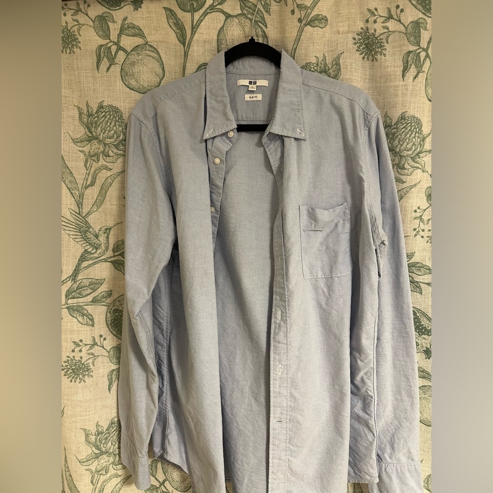 UNIQLO Slim Fit Button-Up Shirt - Light Blue - Size L